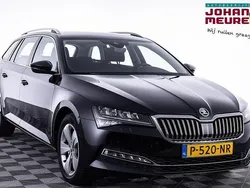 Zwart Gebruikt 2022 Skoda Superb Business Line Stationwagen | € 27.900 (Super prijs)