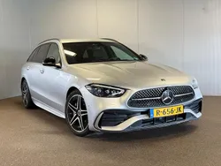 Grijs, metallic lak Gebruikt 2022 Mercedes C200 AMG Stationwagen | € 39.900 (Goede deal)