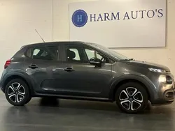 Grijs, metallic lak Gebruikt 2017 Citroën C3 PureTech Hatchback | € 9.499 (Eerlijke prijs)