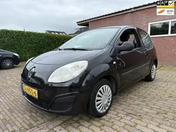 Zwart Gebruikt 2008 Renault Twingo Authentique Hatchback | € 1.950 (Eerlijke prijs)