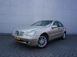 Creme Gebruikt 2003 Mercedes C180 Elegance Sedan | € 4.250 (Duur)