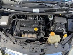 Zwart Gebruikt 2007 Opel Corsa Enjoy Hatchback | € 1.500 (Goede deal)