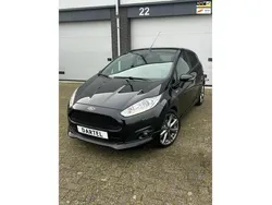 Zwart Gebruikt 2016 Ford Fiesta ST-Line Hatchback | € 8.250 (Eerlijke prijs)