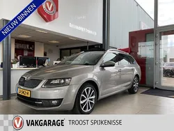 Geel Gebruikt 2016 Skoda Octavia Business Line Stationwagen | € 16.950