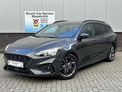Grijs Gebruikt 2018 Ford Focus ST-Line Stationwagen | € 15.949 (Eerlijke prijs)