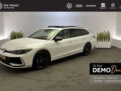 Wit Gebruikt 2025 VW Passat R-line Edition Stationwagen | € 49.700