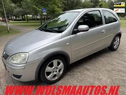Grijs Gebruikt 2004 Opel Corsa Hatchback | € 1.250 (Iets duurder)
