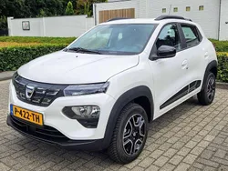 Wit Gebruikt 2022 Dacia Spring Comfort Plus Hatchback | € 10.750 (Eerlijke prijs)