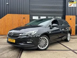 Zwart, metallic lak Gebruikt 2016 Opel Astra Innovation Stationwagen | € 7.999 (Goede deal)