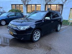 Zwart Gebruikt 2014 Mitsubishi Outlander Instyle SUV | € 12.999 (Eerlijke prijs)