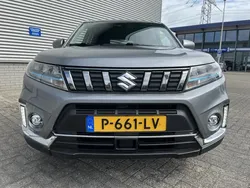 Grijs Gebruikt 2022 Suzuki Vitara SUV | € 24.950 (Eerlijke prijs)