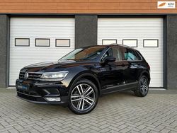 Zwart, metallic lak Gebruikt 2016 VW Tiguan Highline SUV | € 25.990 (Iets duurder)