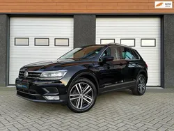 Zwart, metallic lak Gebruikt 2016 VW Tiguan Highline SUV | € 25.990 (Duur)