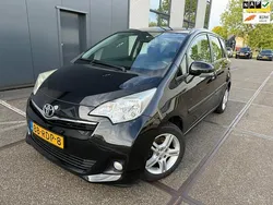 Zwart Gebruikt 2011 Toyota Verso-S MPV | € 5.950 (Eerlijke prijs)