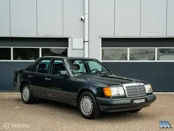 Zilver Gebruikt 1986 Mercedes E300 Sedan | € 19.995