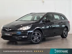 Zwart, metallic lak Gebruikt 2020 Opel Astra Business Edition Stationwagen | € 16.840 (Iets duurder)