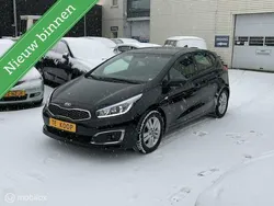 Zwart Gebruikt 2018 Kia Ceed DREAM-TEAM Edition Hatchback | € 13.950 (Duur)
