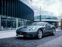 Grijsgrigio silverstone Gebruikt 2011 Ferrari California Cabriolet | € 155.000