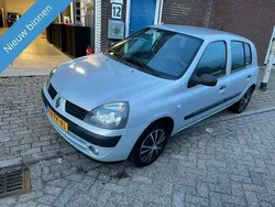 Grijs Gebruikt 2004 Renault Clio II Hatchback | € 1.349 (Eerlijke prijs)