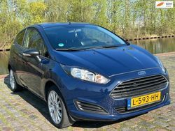 Blauw Gebruikt 2015 Ford Fiesta Hatchback | € 6.499 (Eerlijke prijs)