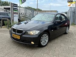 Zwart Gebruikt 2007 BMW 320 Sedan | € 2.250