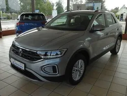 Zilver Gebruikt 2022 VW T-Roc Life SUV | € 30.648 (Eerlijke prijs)
