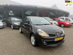 Zwart Gebruikt 2006 Renault Clio II Dynamique Hatchback | € 2.499 (Eerlijke prijs)