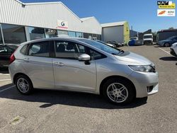 Grijs Gebruikt 2016 Honda Jazz Trend Hatchback | € 13.750 (Eerlijke prijs)