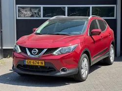Rood Gebruikt 2015 Nissan Qashqai SUV | € 6.950