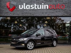 Zwart Gebruikt 2023 VW Touran Highline MPV | € 32.950 (Goede deal)