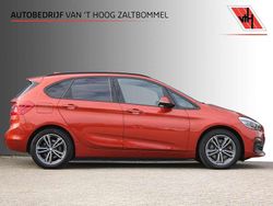 Oranje, metallic lak Gebruikt 2019 BMW 225 Active Tourer iPerformance MPV | € 19.890 (Eerlijke prijs)