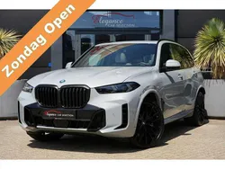 Grijs, metallic lak Gebruikt 2024 BMW X5 M Sport SUV | € 89.950 (Super prijs)