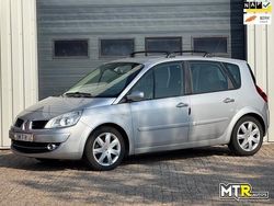 Grijs Gebruikt 2007 Renault Scénic II MPV | € 1.750 (Goede deal)
