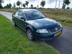 Groen Gebruikt 2001 VW Passat Trendline Sedan | € 1.450 (Eerlijke prijs)