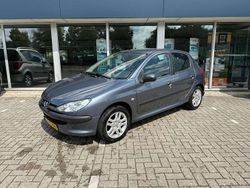 Grijs Gebruikt 2007 Peugeot 206 Hatchback | € 2.940 (Duur)