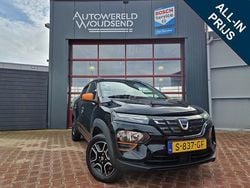 Zwart Gebruikt 2023 Dacia Spring Comfort Plus Hatchback | € 12.995 (Eerlijke prijs)