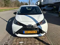 Wit Gebruikt 2017 Toyota Aygo Hatchback | € 6.000 (Goede deal)