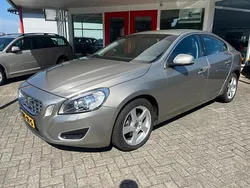 Grijs Gebruikt 2011 Volvo S60 Momentum Sedan | € 11.450 (Eerlijke prijs)