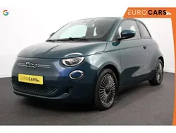 Groen, metallic lak Gebruikt 2022 Fiat 500e Icon Hatchback | € 16.490 (Goede deal)