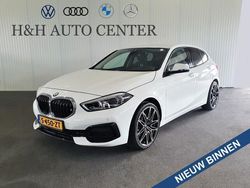 Wit Gebruikt 2022 BMW 118 Sport Line Hatchback | € 31.500 (Duur)