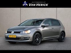 Grijs Gebruikt 2015 VW Golf VII LOUNGE Hatchback | € 13.945 (Eerlijke prijs)