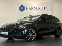 Zwart Gebruikt 2019 Ford Focus ST-Line Stationwagen | € 16.499 (Eerlijke prijs)
