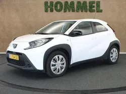 Wit Gebruikt 2023 Toyota Aygo Play Hatchback | € 16.945 (Goede deal)