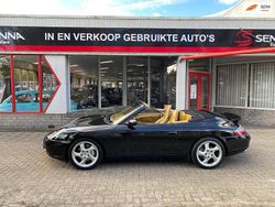 Zwart Gebruikt 2001 Porsche 911 Carrera 4 Cabriolet Cabriolet | € 25.950