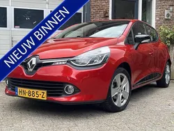 Rood Gebruikt 2015 Renault Clio IV Expression Hatchback | € 7.449 (Eerlijke prijs)