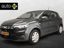 Grijs Gebruikt 2023 Dacia Sandero Expression Hatchback | € 15.900 (Goede deal)