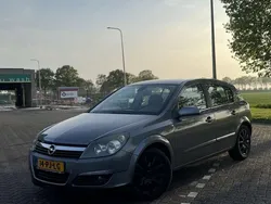 Gebruikt 2004 Opel Astra Elegance Sedan | € 1.500