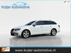 Wit Gebruikt 2016 Skoda Octavia Style Stationwagen | € 11.945 (Eerlijke prijs)