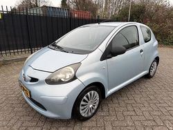 Blauw Gebruikt 2007 Toyota Aygo Hatchback | € 1.250 (Eerlijke prijs)