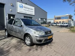 Grijs Gebruikt 2003 Fiat Punto Dynamic Hatchback | € 950 (Duur)